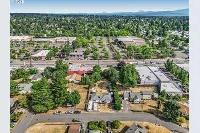 16523 SE Clinton St, Portland, OR 97236 - Photo 5