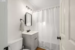 16523 SE Clinton St, Portland, OR 97236 - Photo 15