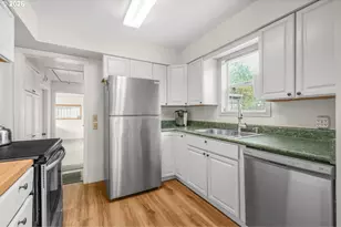 16523 SE Clinton St, Portland, OR 97236 - Photo 19