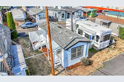 12726 SE Division St #17, Portland, OR 97236 - Photo 7