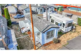 12726 SE Division St, Portland, OR 97236 - Photo 7