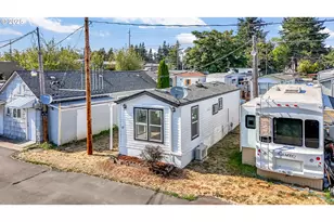 12726 SE Division St, Portland, OR 97236 - Photo 3