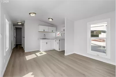 12726 SE Division St #17, Portland, OR 97236 - Photo 19