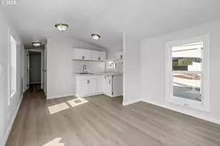 12726 SE Division St, Portland, OR 97236 - Photo 19