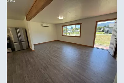 220 W Birch St, Powers, OR 97466 - Photo 7