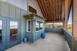 412 Schilling Rd, Lyle, WA 98635 - Photo 13