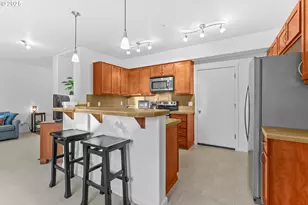 595 NW Lost Springs Terrace, Portland, OR 97229 - Photo 17