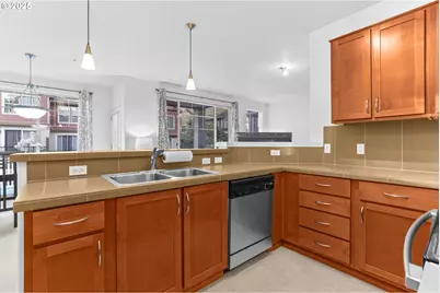 595 NW Lost Springs Ter #303, Portland, OR 97229 - Photo 23