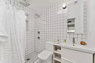 8629 NE Clackamas St, Portland, OR 97220 - Photo 21