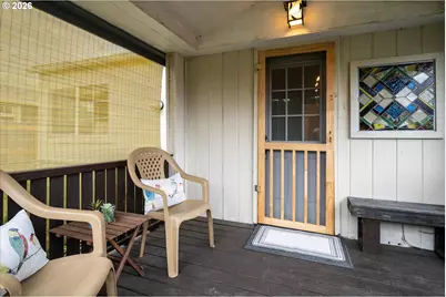 297 S 43rd St, Springfield, OR 97478 - Photo 9