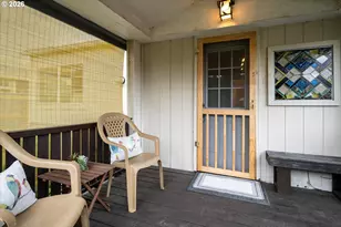 297 S 43rd St, Springfield, OR 97478 - Photo 9