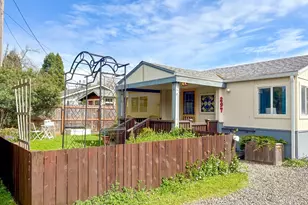 297 S 43rd St, Springfield, OR 97478 - Photo 1