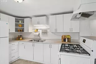 297 S 43rd St, Springfield, OR 97478 - Photo 19