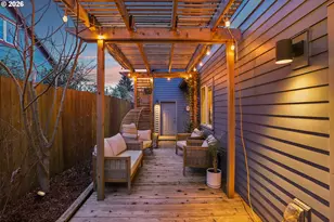 2046 SE 51st Ave, Portland, OR 97215 - Photo 37