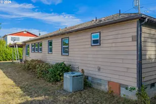 1030 Myrtle Crest Ln, Myrtle Point, OR 97458 - Photo 5
