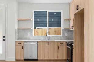 1660 SE Umatilla, Portland, OR 97202 - Photo 3