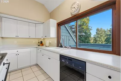 12 Saint Helens Cir, Lake Oswego, OR 97035 - Photo 17