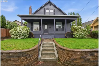 624 NE 2nd Ave, Camas, WA 98607 - Photo 1