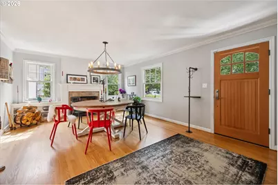 4305 SE Ash St, Portland, OR 97215 - Photo 5