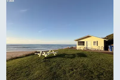 5740 Palisades Dr, Lincoln City, OR 97367 - Photo 41