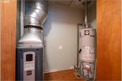 5740 Palisades Dr, Lincoln City, OR 97367 - Photo 17