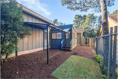 5740 Palisades Dr, Lincoln City, OR 97367 - Photo 25