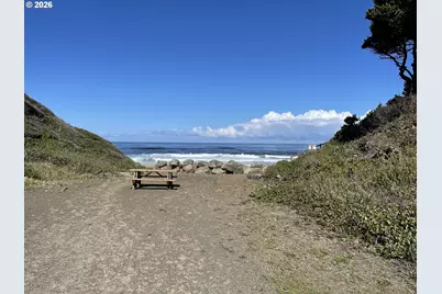 5740 Palisades Dr, Lincoln City, OR 97367 - Photo 43