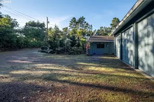 5740 Palisades Dr, Lincoln City, OR 97367 - Photo 31