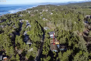 5740 Palisades Dr, Lincoln City, OR 97367 - Photo 39