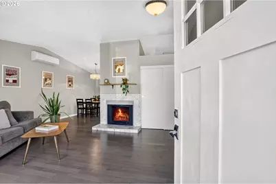 2811 SW Spring Garden St, Portland, OR 97219 - Photo 5
