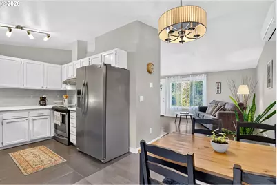 2811 SW Spring Garden St, Portland, OR 97219 - Photo 13