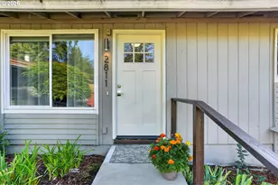 2811 SW Spring Garden St, Portland, OR 97219 - Photo 3
