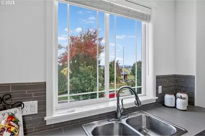 28635 SW Orleans Ave, Wilsonville, OR 97070 - Photo 23