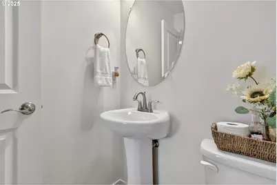 28635 SW Orleans Ave, Wilsonville, OR 97070 - Photo 9