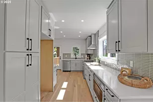 4750 N Kerby Ave, Portland, OR 97217 - Photo 11