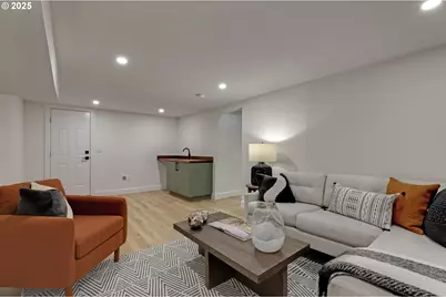 4750 N Kerby Ave, Portland, OR 97217 - Photo 27