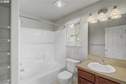 130 SE 119th Ave, Portland, OR 97216 - Photo 9