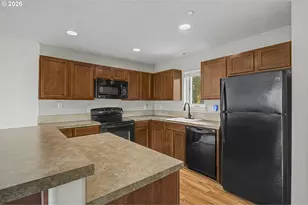 130 SE 119th Ave, Portland, OR 97216 - Photo 5