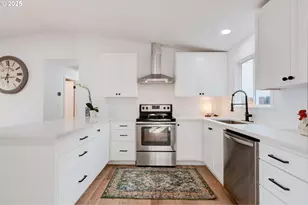 604 S Vermont St, Portland, OR 97219 - Photo 33