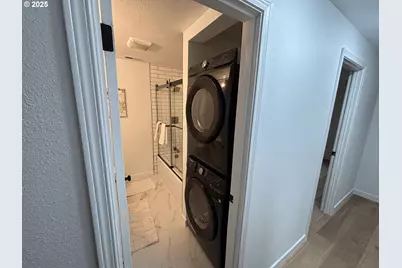 604 S Vermont St, Portland, OR 97219 - Photo 43