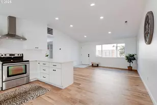 604 S Vermont St, Portland, OR 97219 - Photo 13