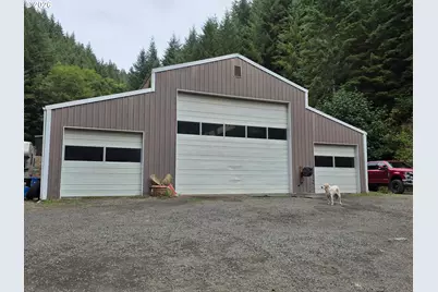 1860 Oar Creek Rd, Reedsport, OR 97467 - Photo 11