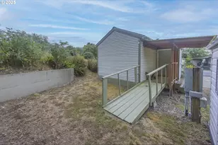 1210 SE 48th Pl, Lincoln City, OR 97367 - Photo 21