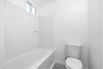 7048 Glacier Dr, Springfield, OR 97478 - Photo 23