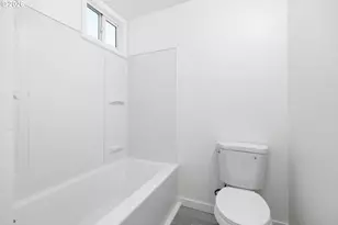 7048 Glacier Dr, Springfield, OR 97478 - Photo 23