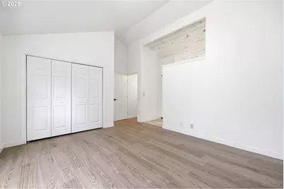 7048 Glacier Dr, Springfield, OR 97478 - Photo 13
