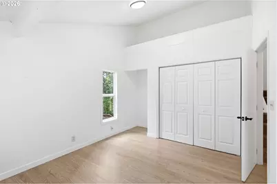 7048 Glacier Dr, Springfield, OR 97478 - Photo 11