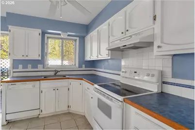 1645 SW 27th St, Gresham, OR 97080 - Photo 15