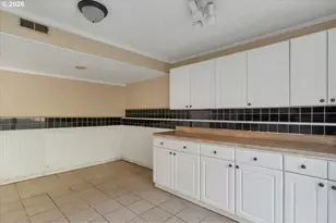 1645 SW 27th St, Gresham, OR 97080 - Photo 31