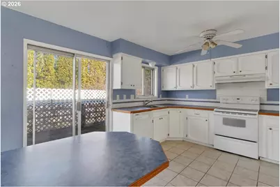 1645 SW 27th St, Gresham, OR 97080 - Photo 11